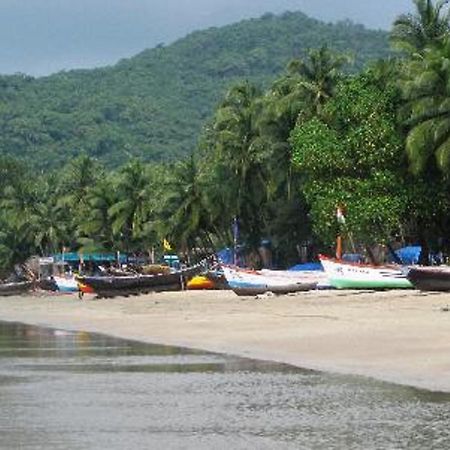 Over The Moon Beach Resorts Bãi biển Palolem Ngoại thất bức ảnh