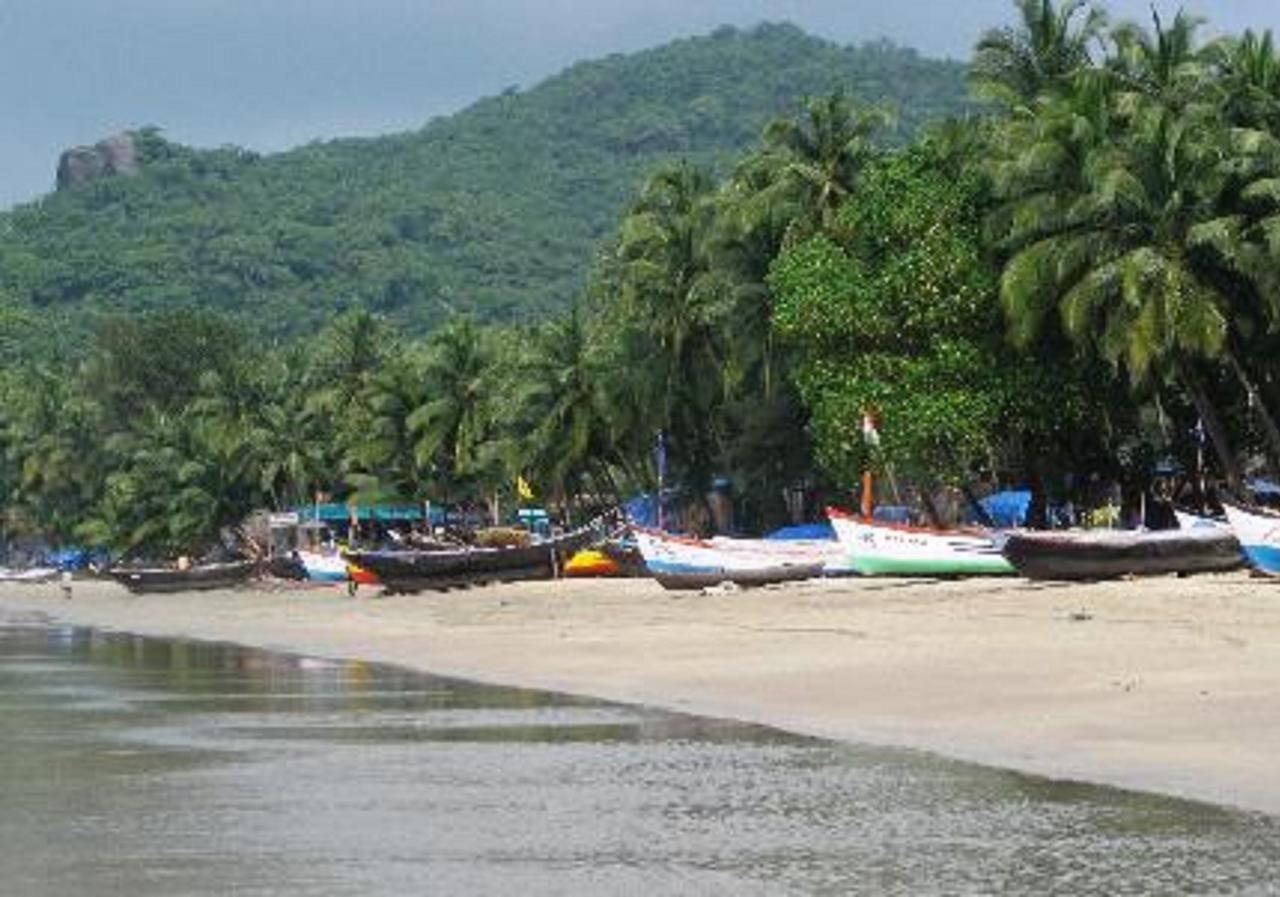Over The Moon Beach Resorts Bãi biển Palolem Ngoại thất bức ảnh